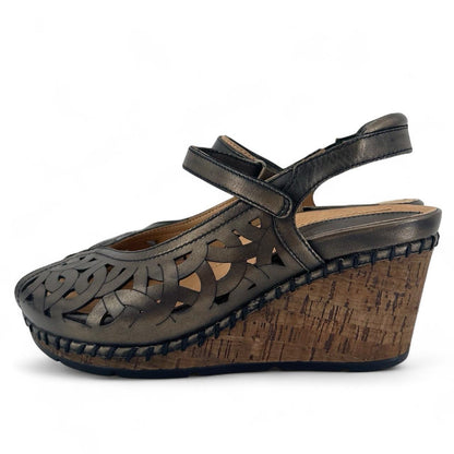 Bronze W Shoe Size 7.5 EARTH Sandals