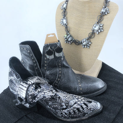 WHITE HOUSE BLACK Black Necklace