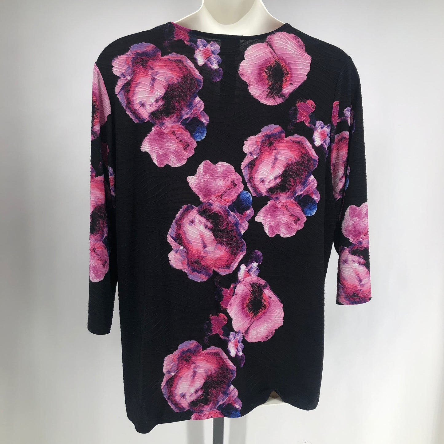 Size 4 CHICO'S FLOWERS Shirt