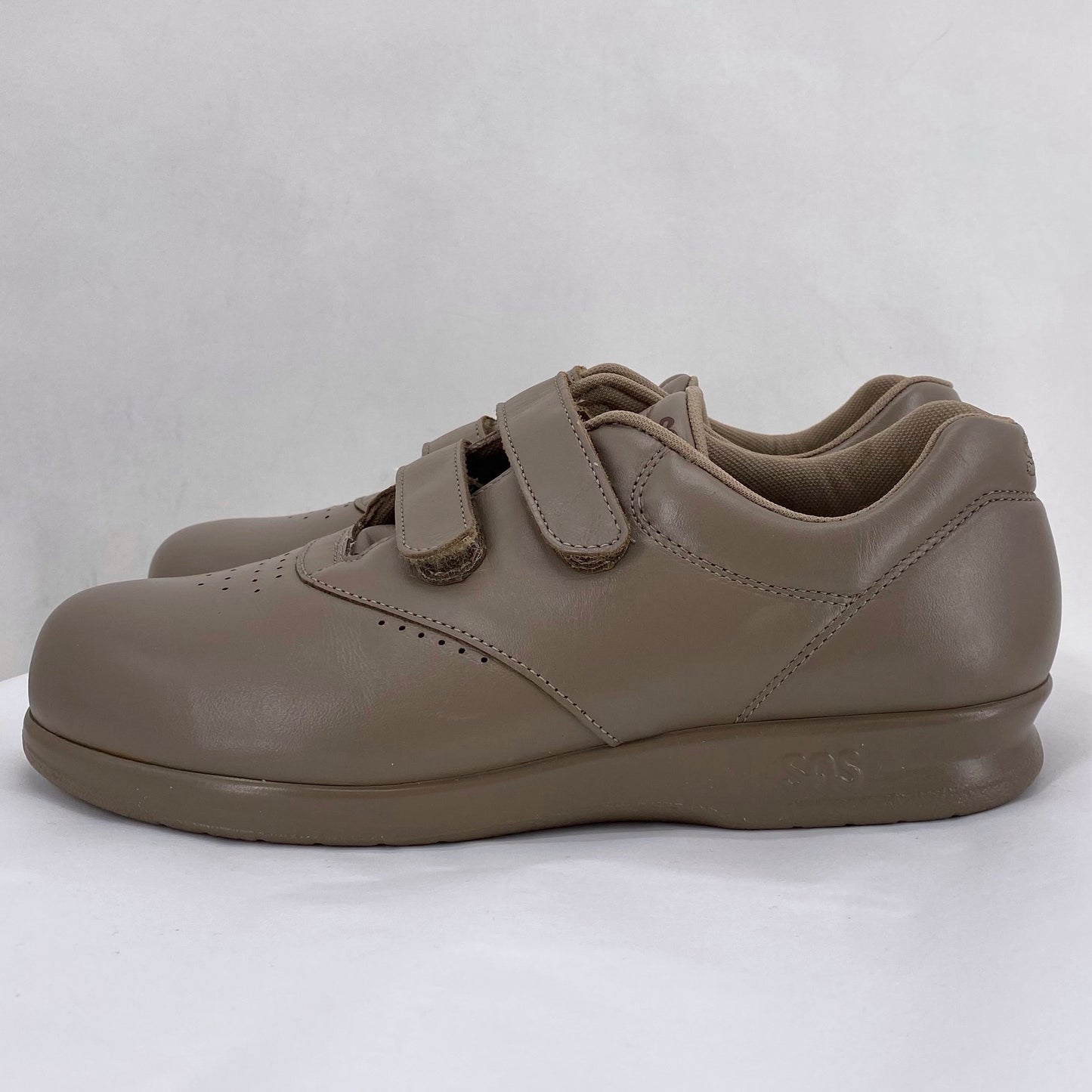 BROWN W Shoe Size 8.5 SAS Sneakers