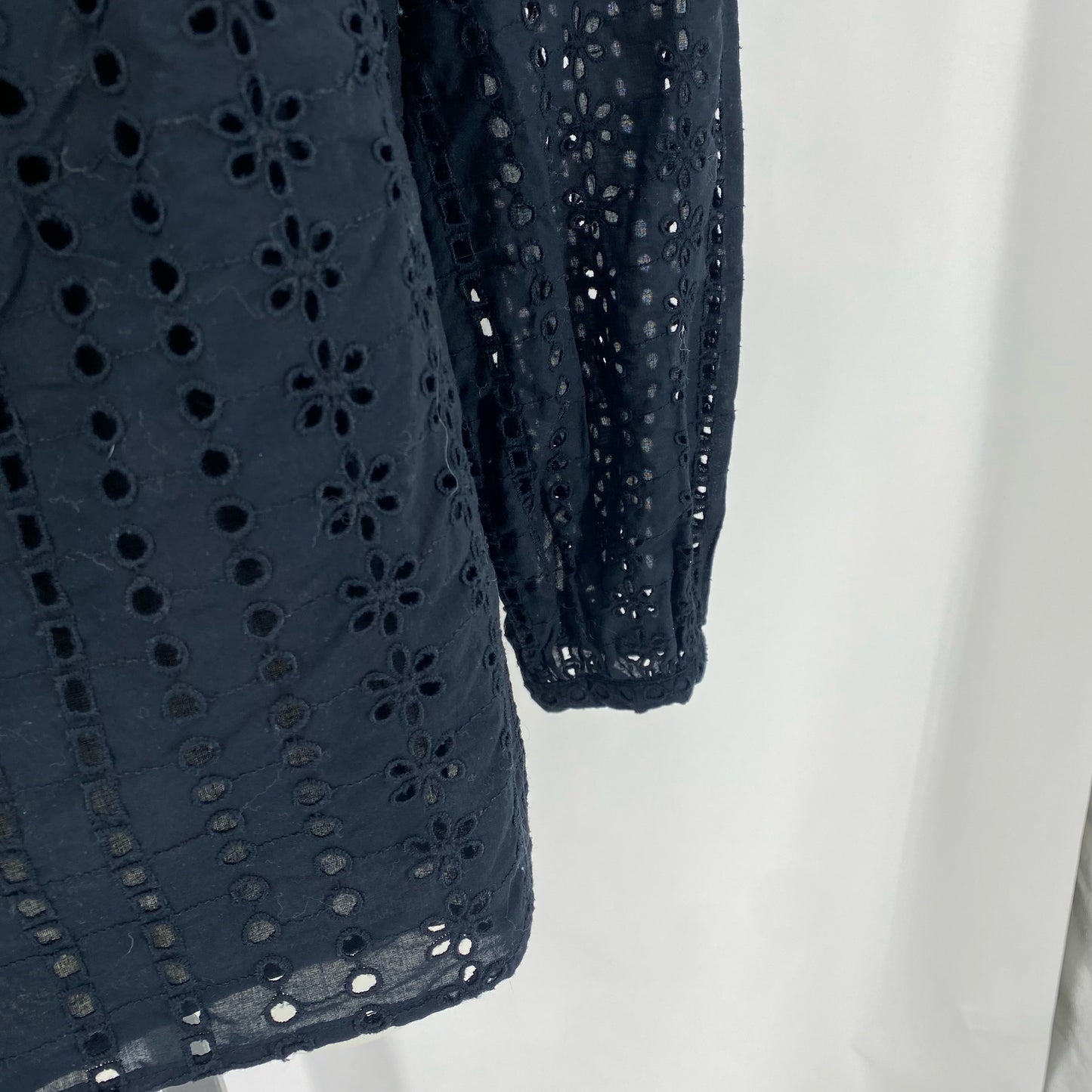 Size M J CREW EYELET Shirt