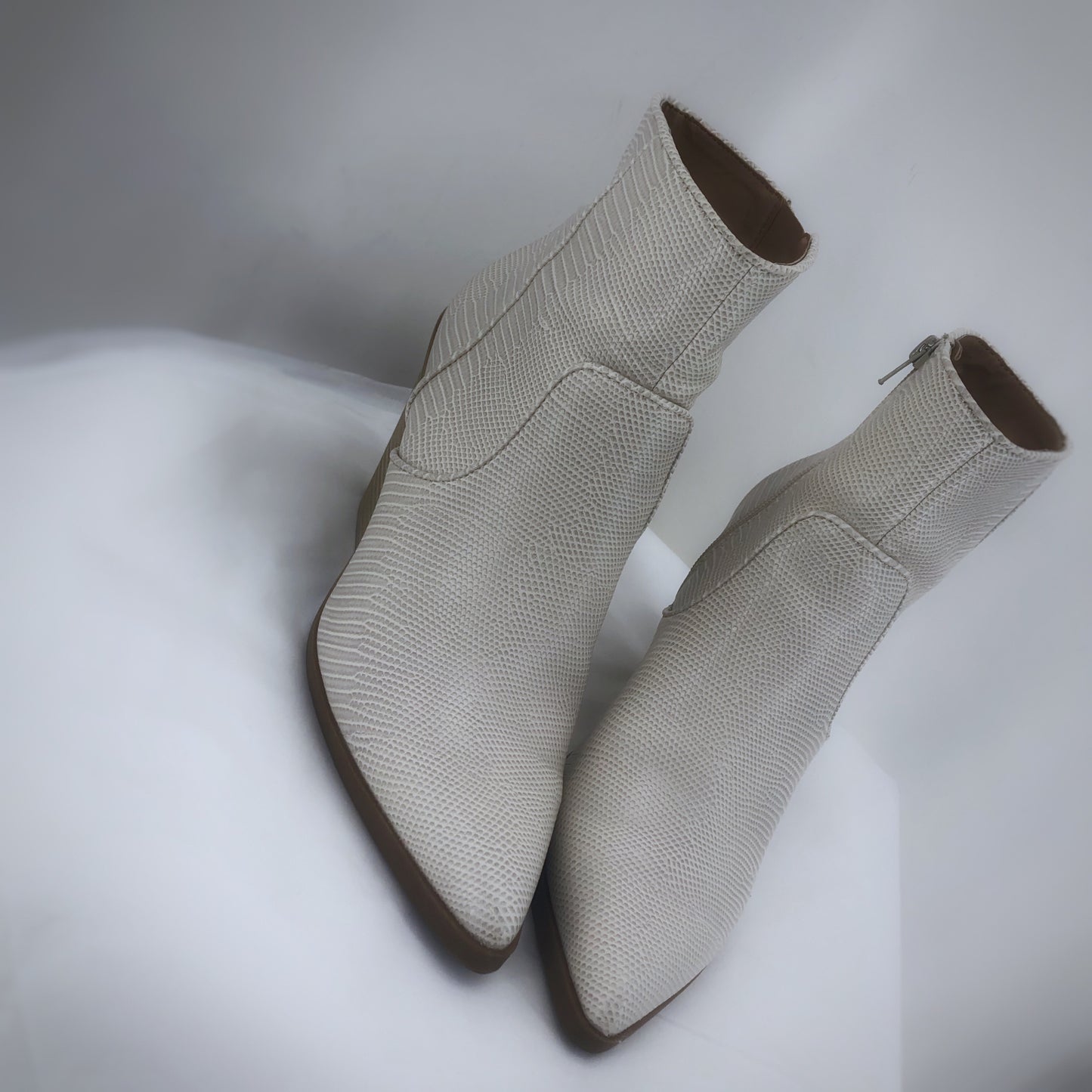 Cream W Shoe Size 10 EXPRESS Boots