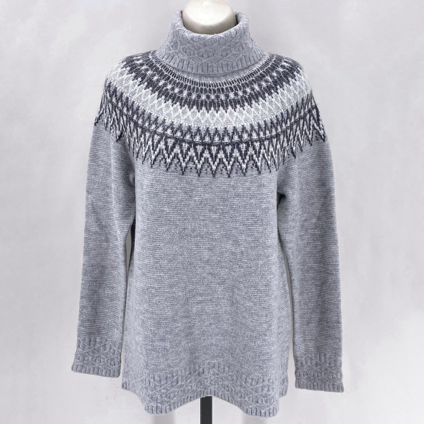 Size M TALBOTS Sweater