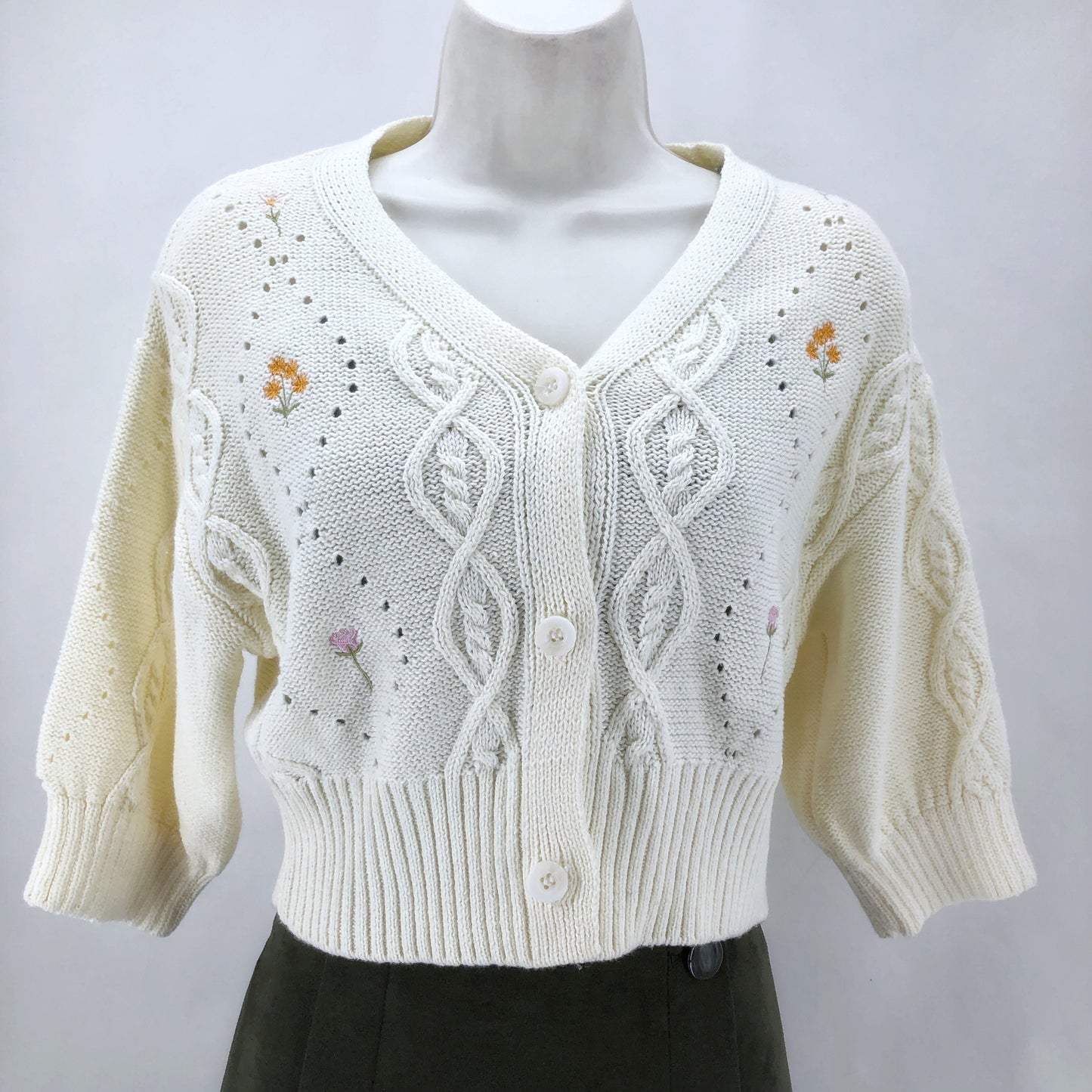 Size M ORIGINALITY Sweater