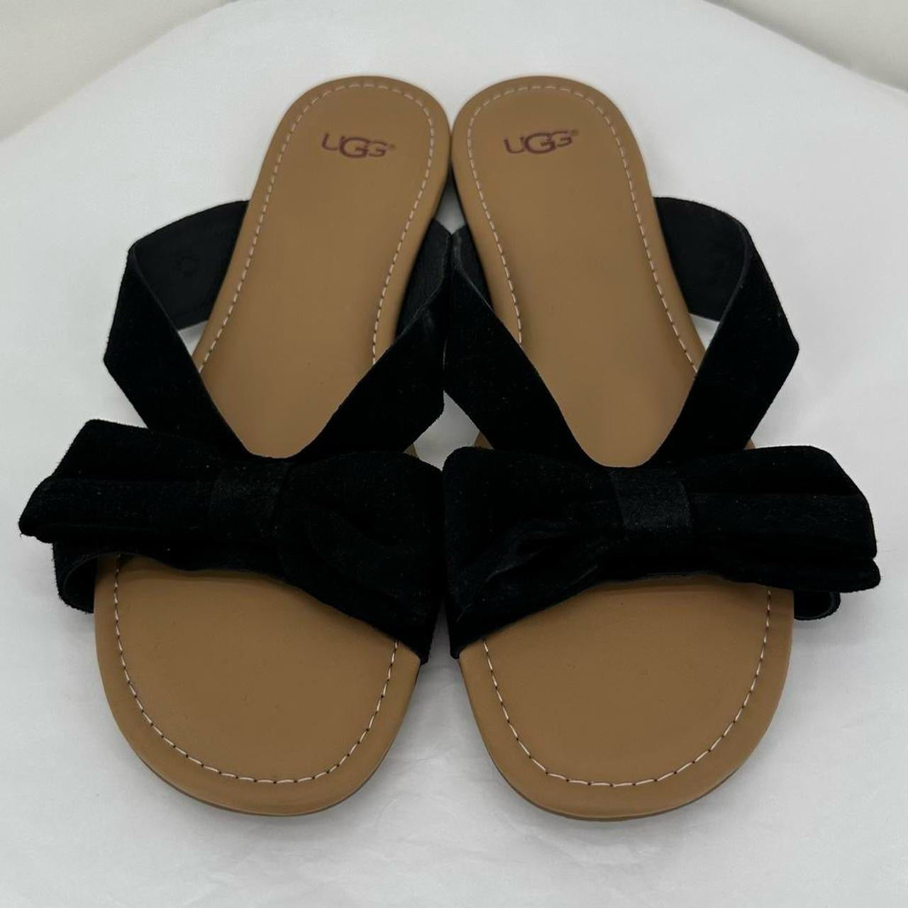 Black W Shoe Size 9 UGG Sandals