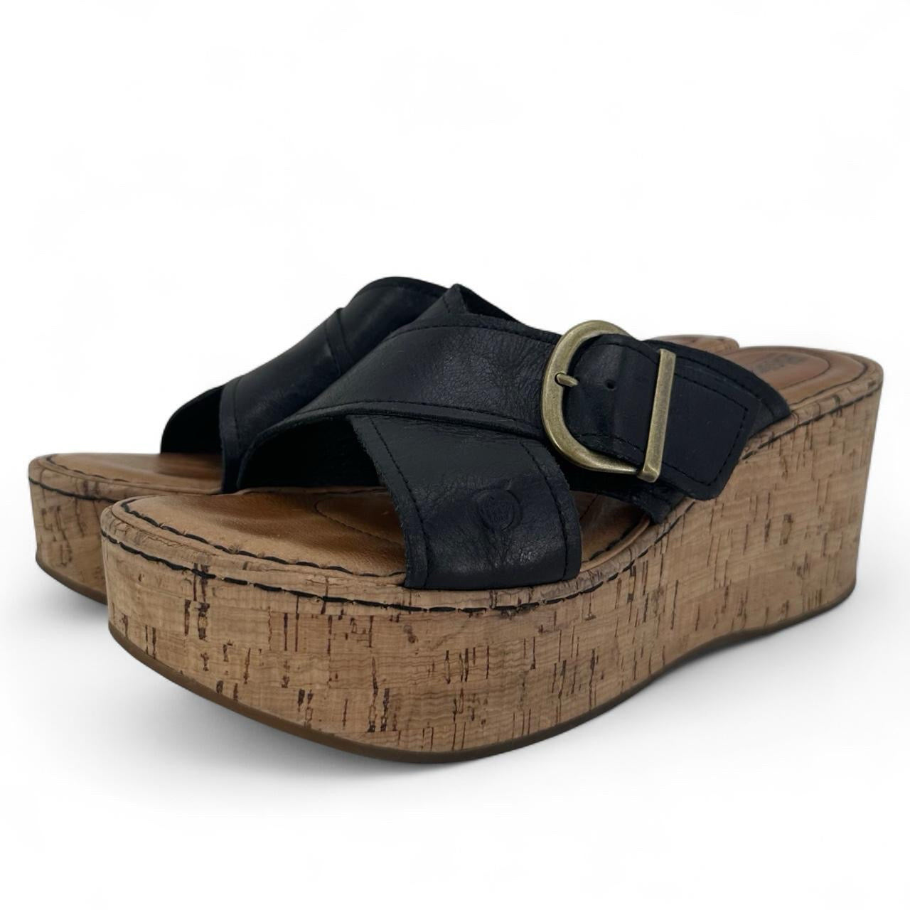 Black W Shoe Size 8 BORN Sandals