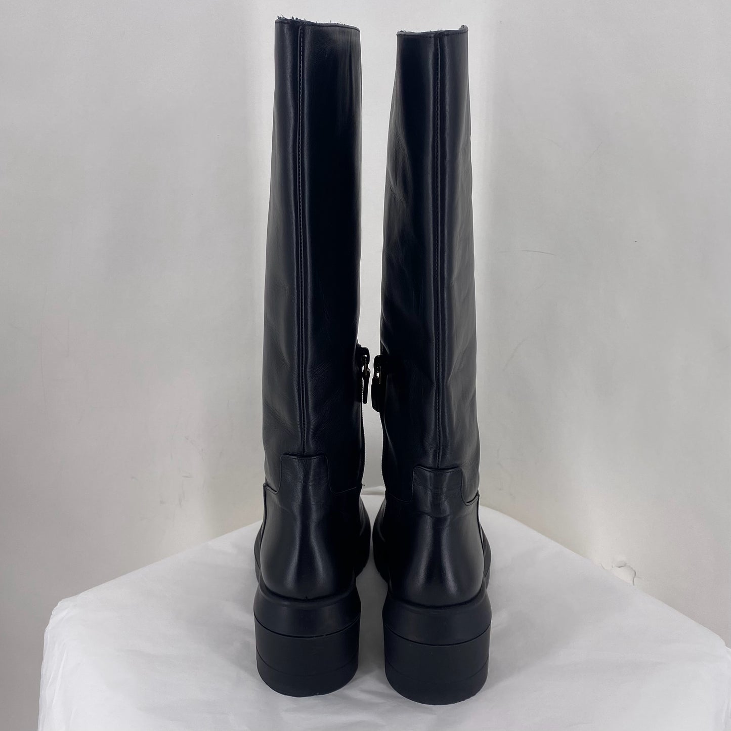 Black W Shoe Size 7 STUART WEITZMAN Boots