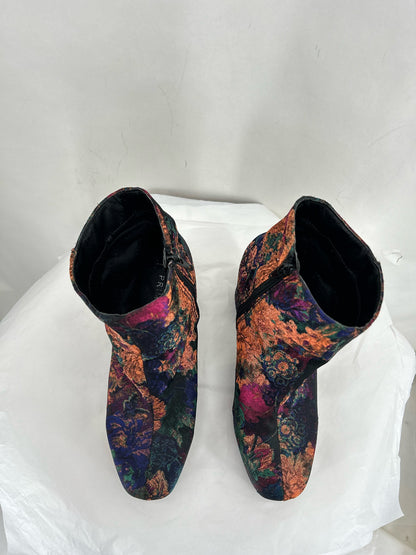 Multi-Color W Shoe Size 9 PRIMARK CARES Boots