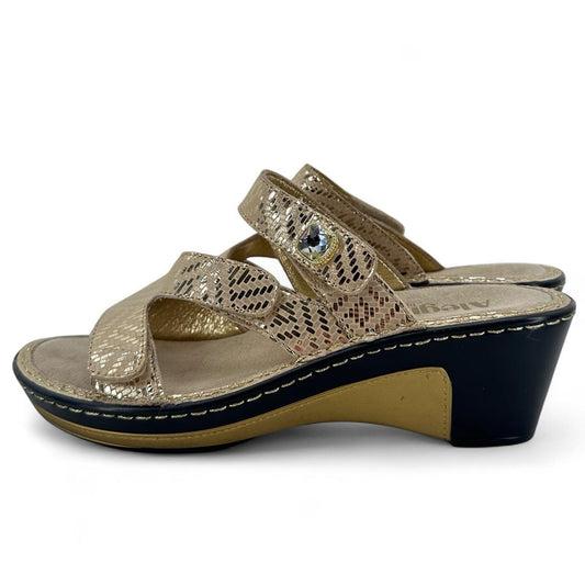 GOLD W Shoe Size 38 ALEGRIA Sandals