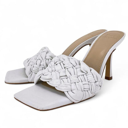 White W Shoe Size 8 MARC FISHER Sandals