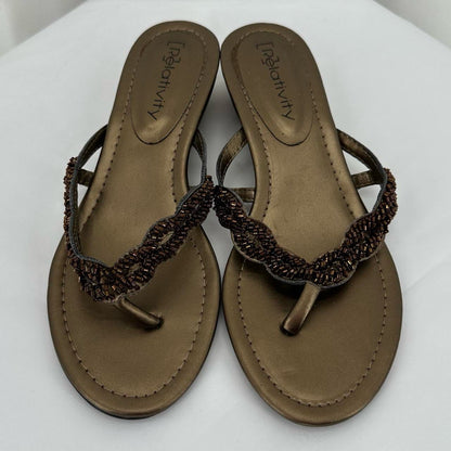 GOLD W Shoe Size 7 RELATIVITY Sandals