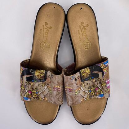 GOLD W Shoe Size 8 ICON Sandals