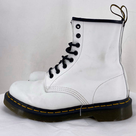 White W Shoe Size 8 DR. MARTENS Boots