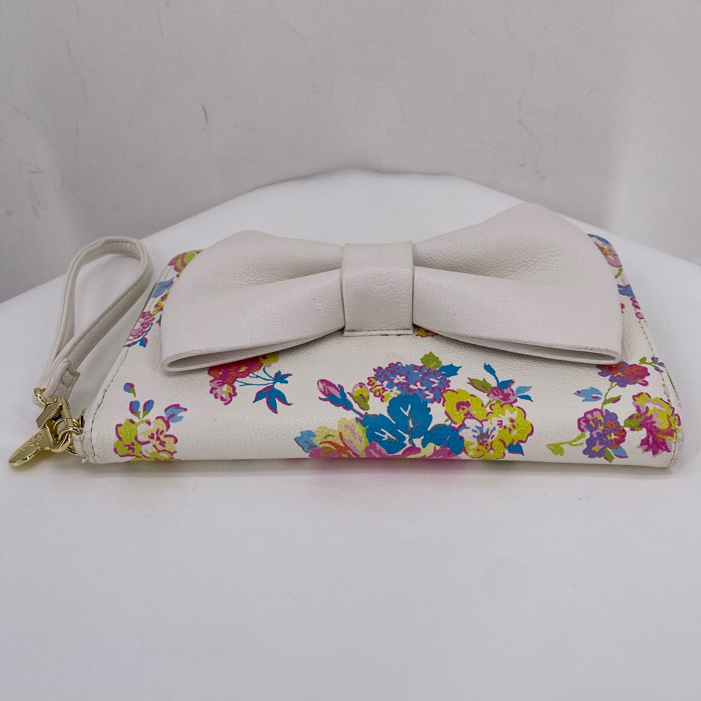 White Betsy Johnson Wristlet