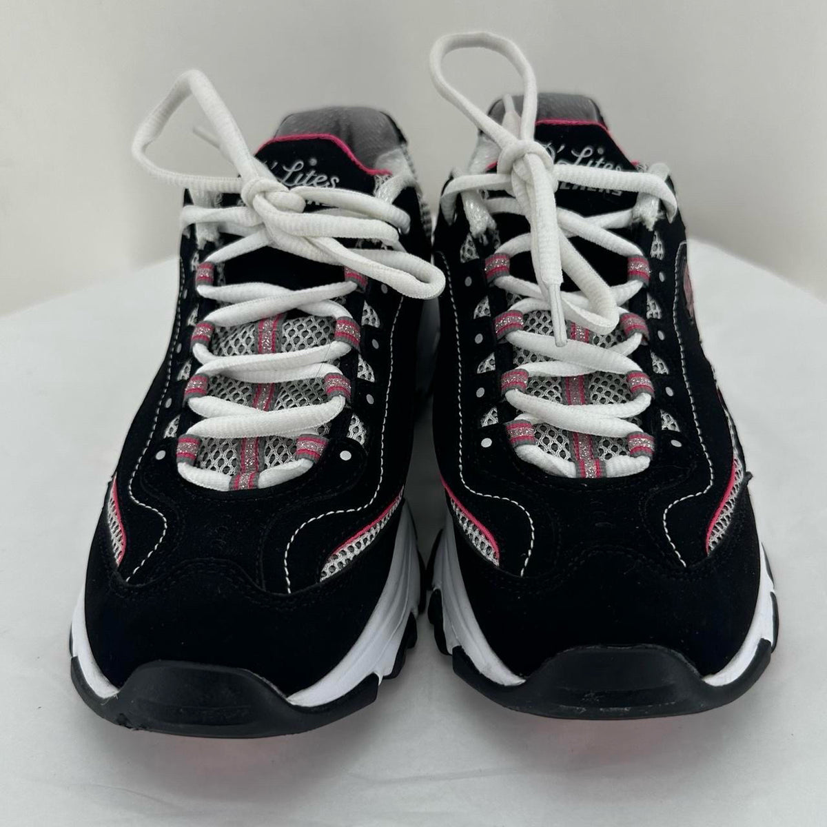 Black W Shoe Size 7 SKECHERS Sneakers