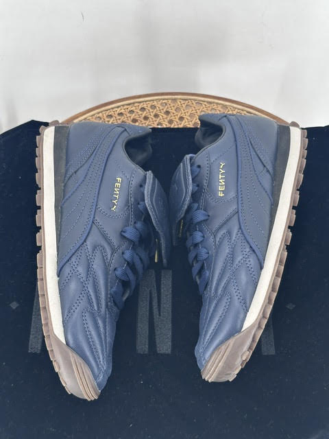 Navy W Shoe Size 8.5 PUMA Sneakers