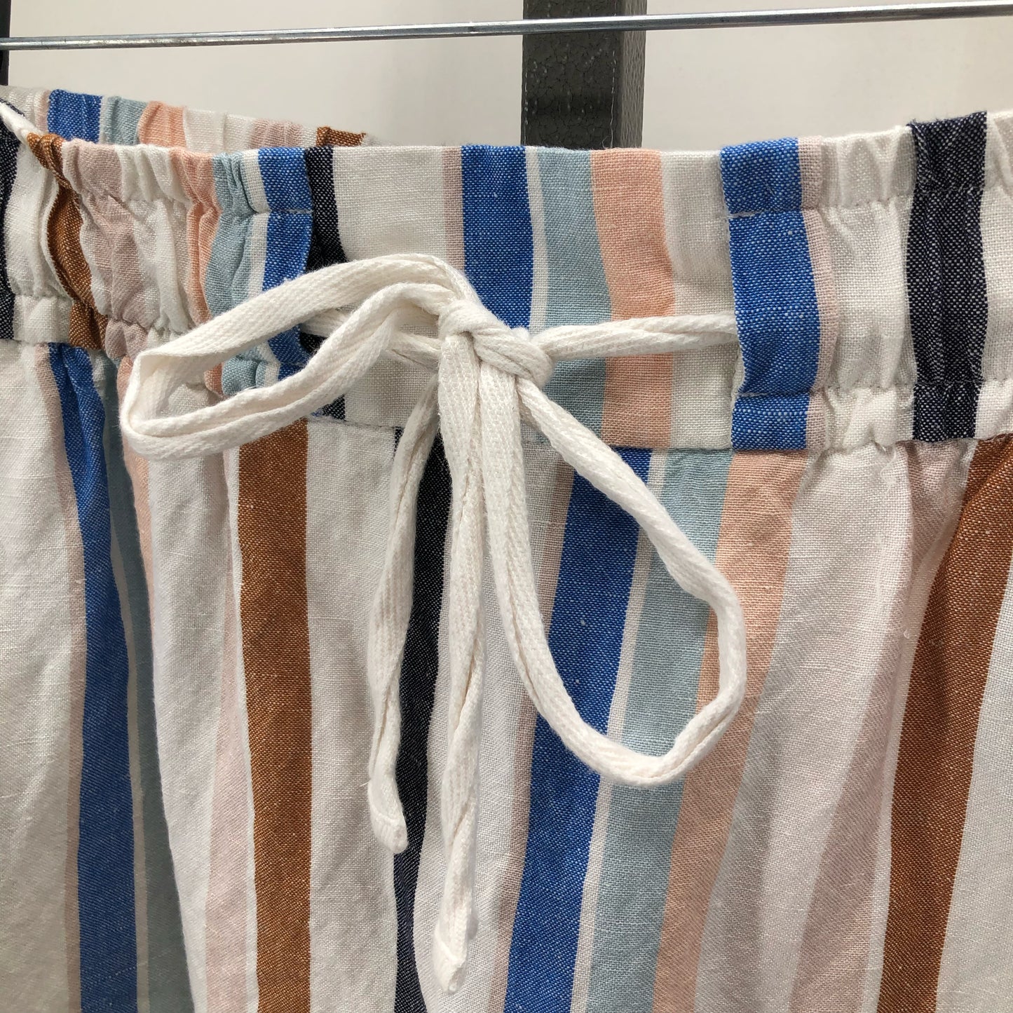 Size L A NEW DAY Stripe Shorts