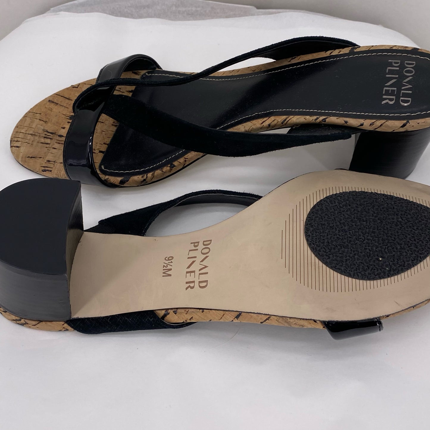 Black W Shoe Size 9.5 DONALD J PLINER Sandals