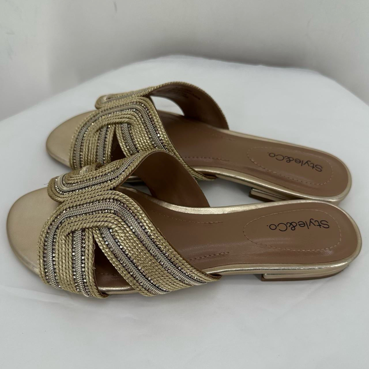 GOLD W Shoe Size 6.5 STYLE & CO Sandals