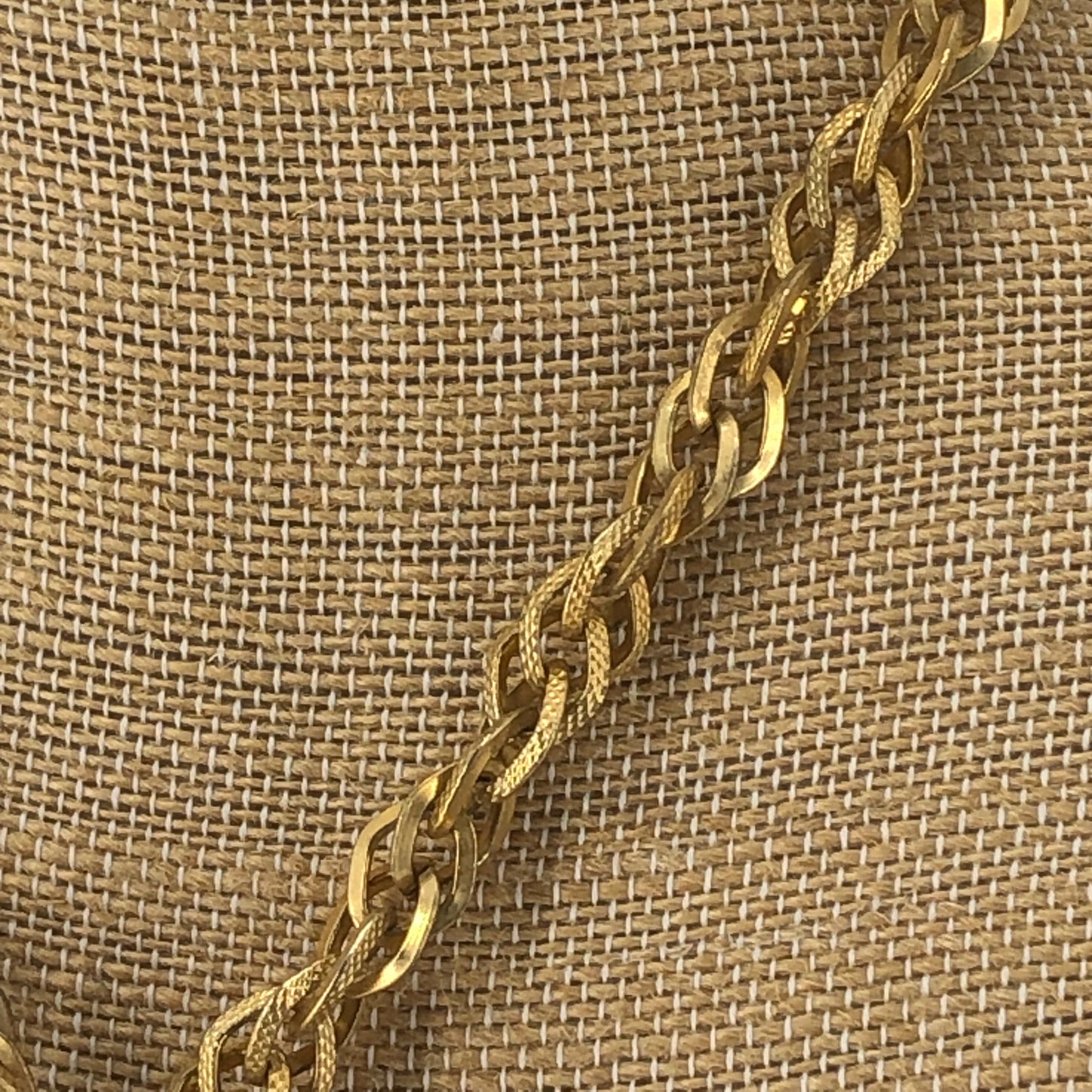 NO TAG Gold Necklace