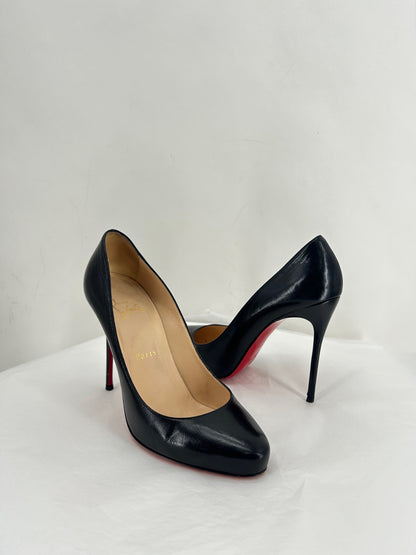 Black W Shoe Size 8.5 LOUBOUTIN Heels