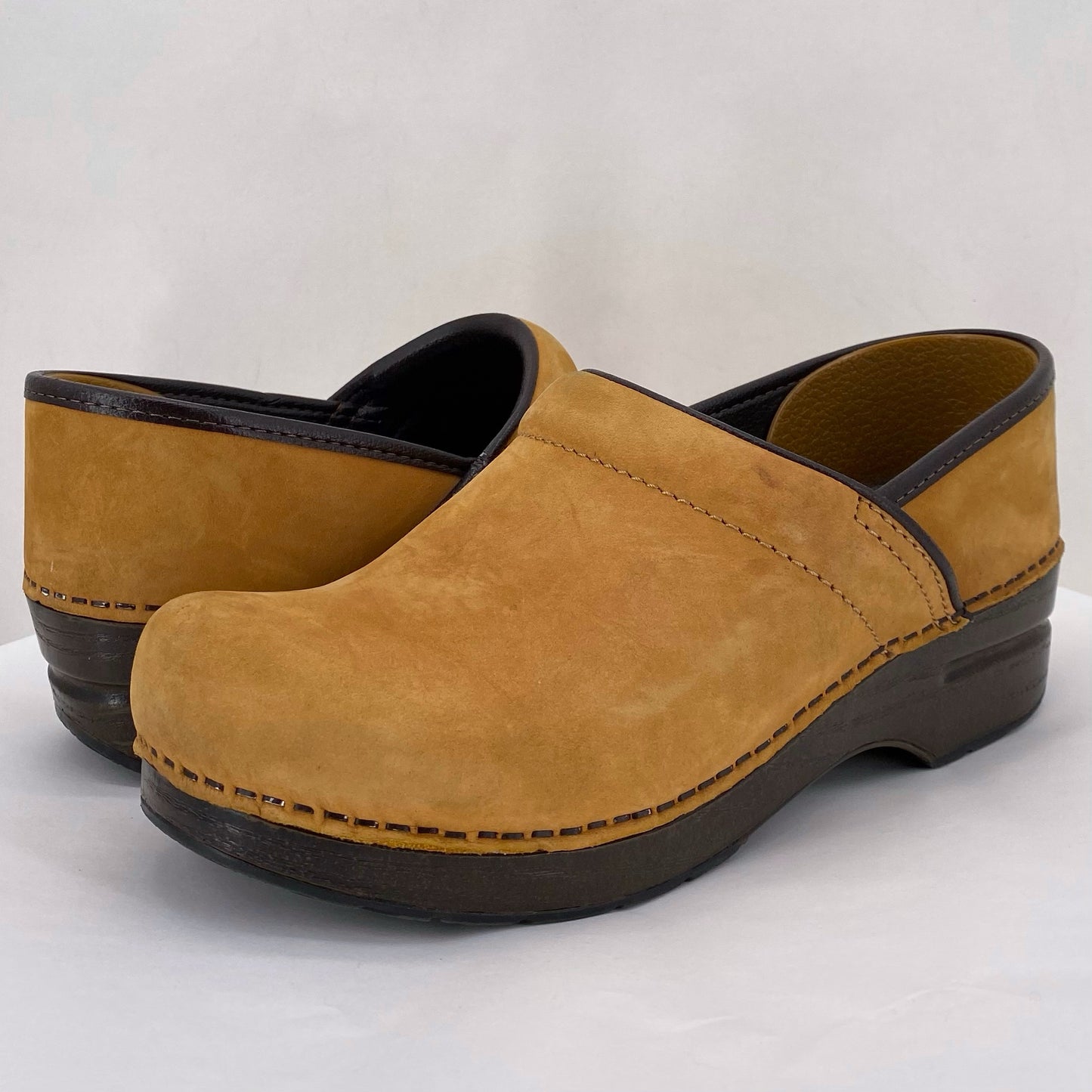 Camel W Shoe Size 39 DANSKO Clog