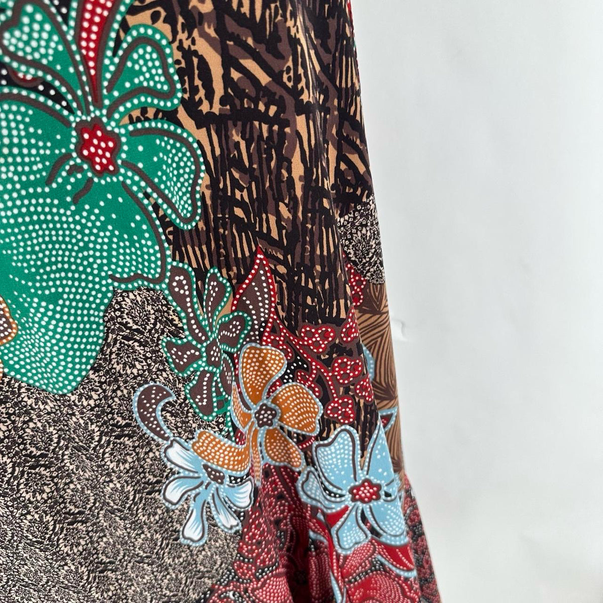 Size M Christopher & Banks Floral Skirt