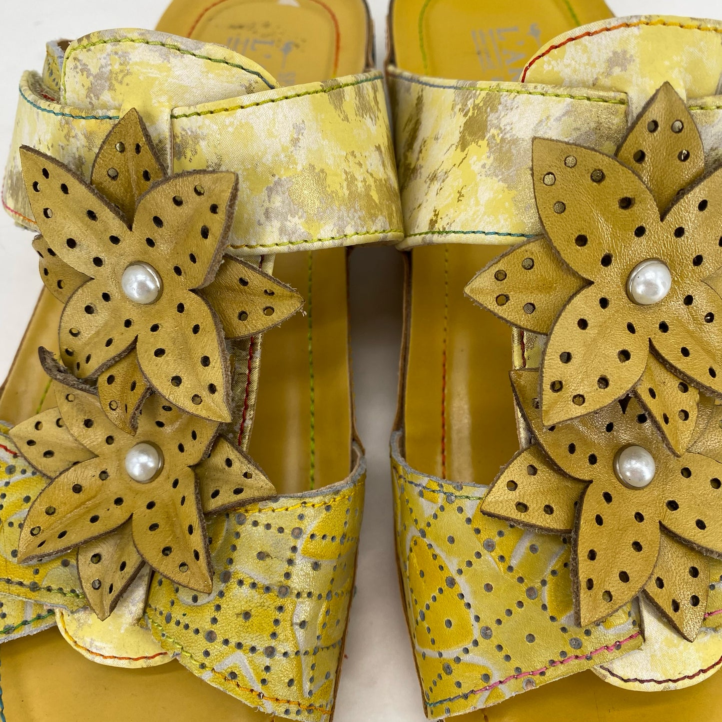 Yellow W Shoe Size 7.5 L'ARTISTE Sandals