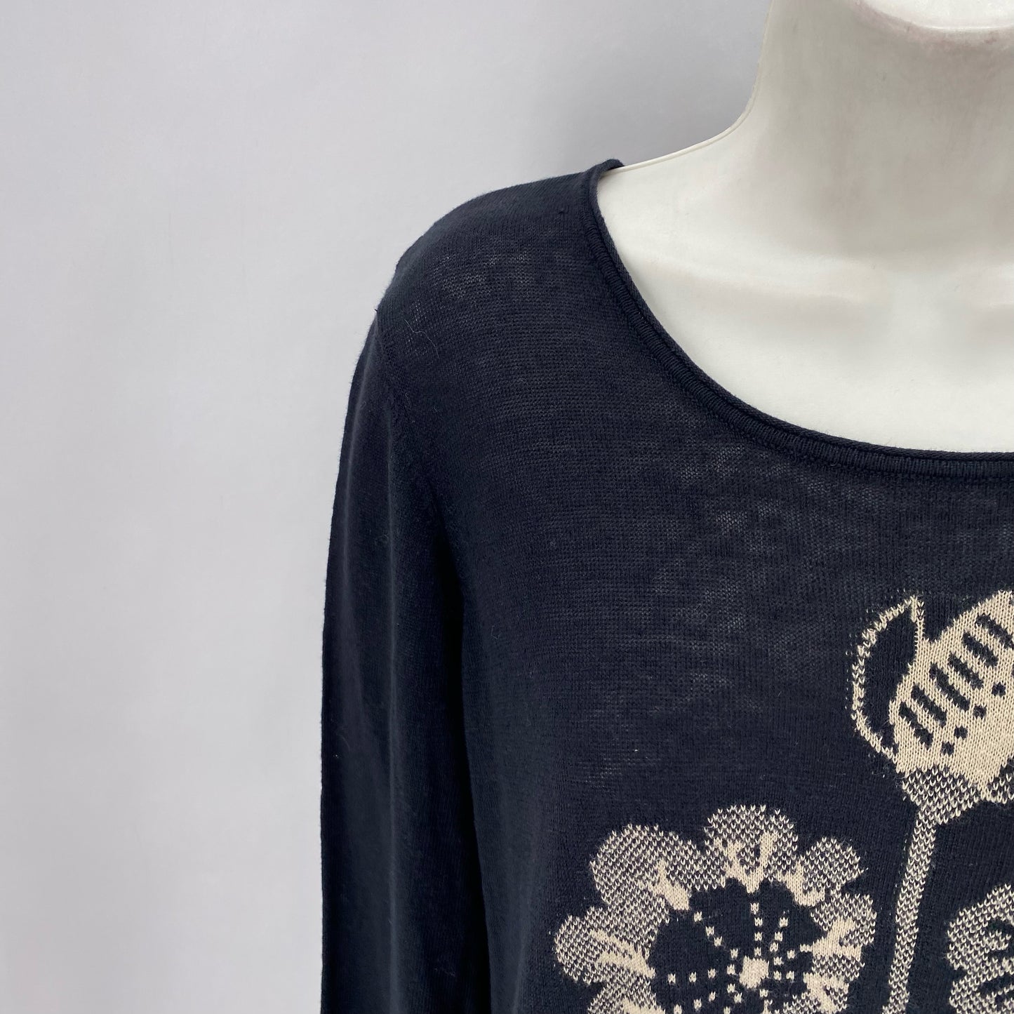 Size M GUNDRUM FLOWERS Dress