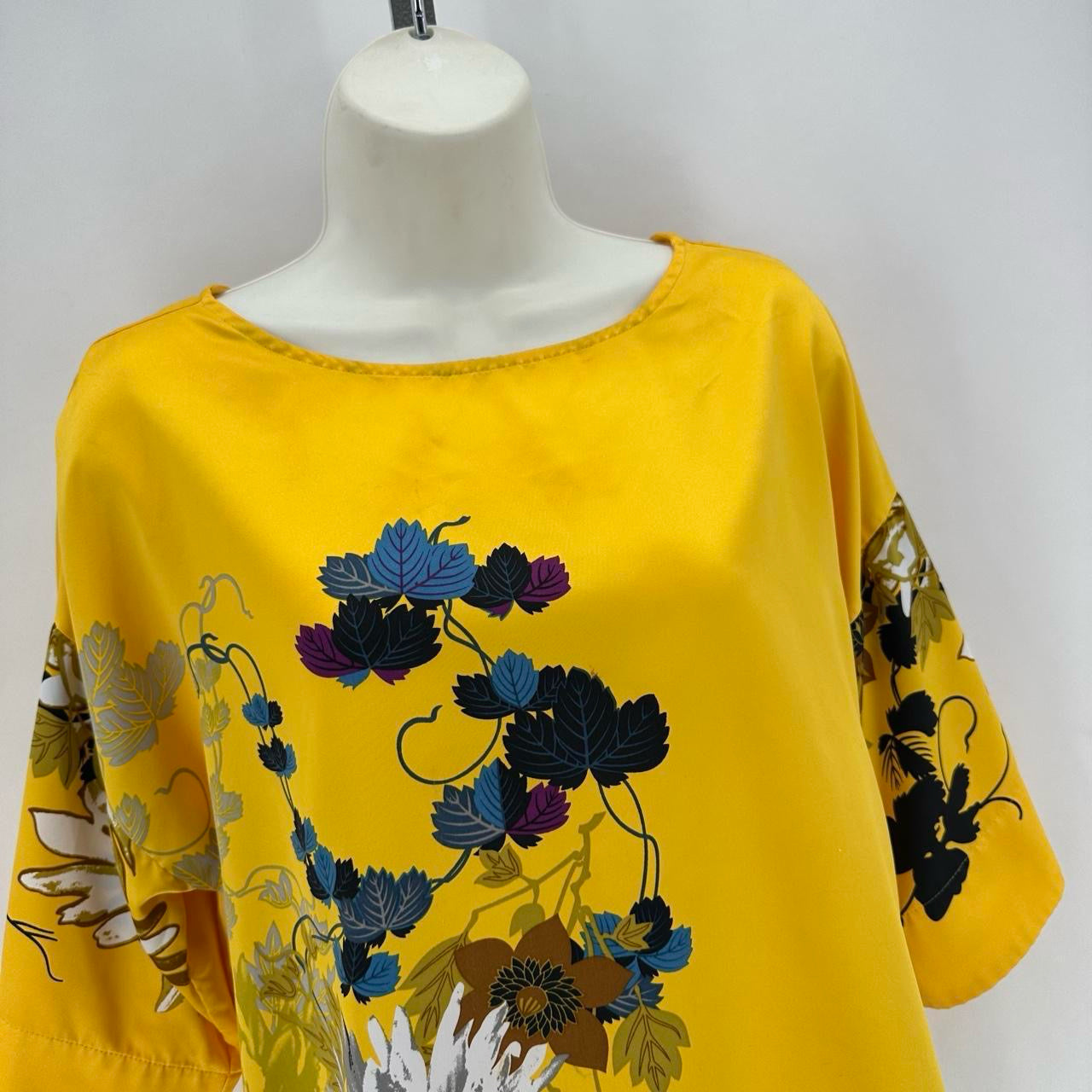Size MP SOFT SURROUNDINGS Floral Shirt