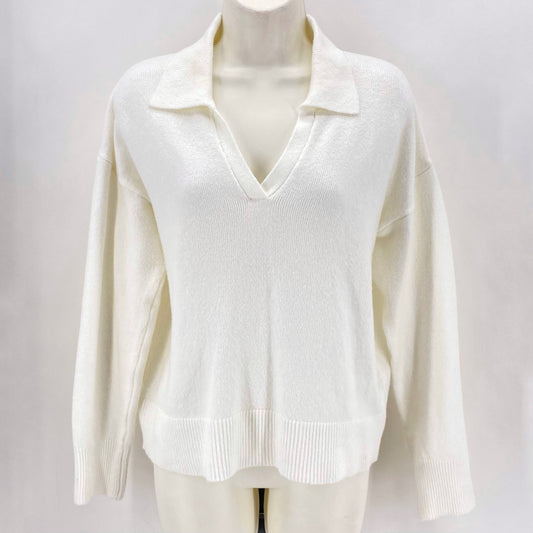 Size M OLD NAVY Sweater