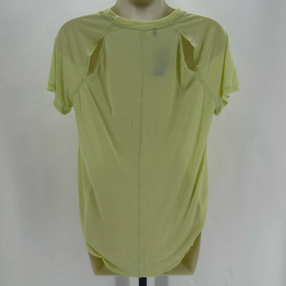 Size M UNDER ARMOUR Athletic Wear