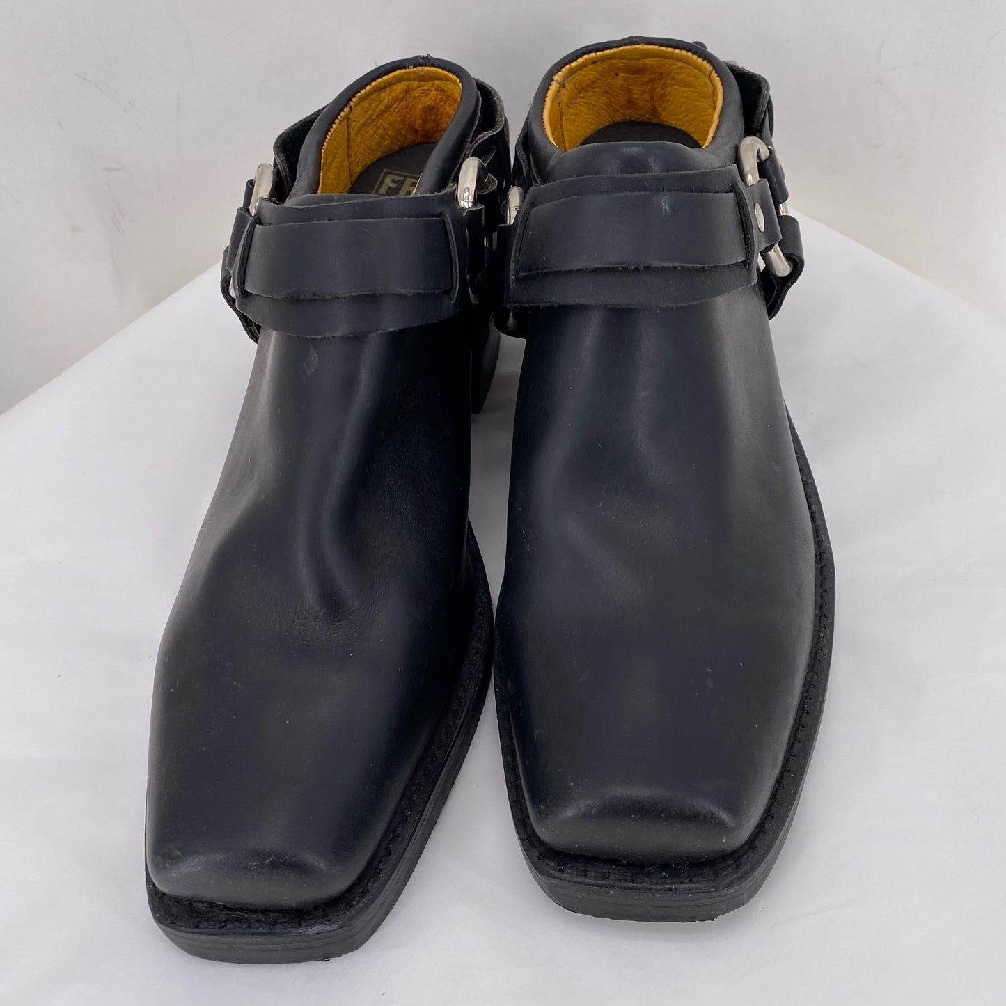 Black W Shoe Size 9.5 FRYE shooties/booties