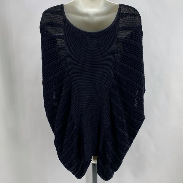 Size M EILEEN FISHER Shirt