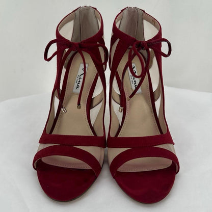 Red W Shoe Size 7.5 NINA Heels