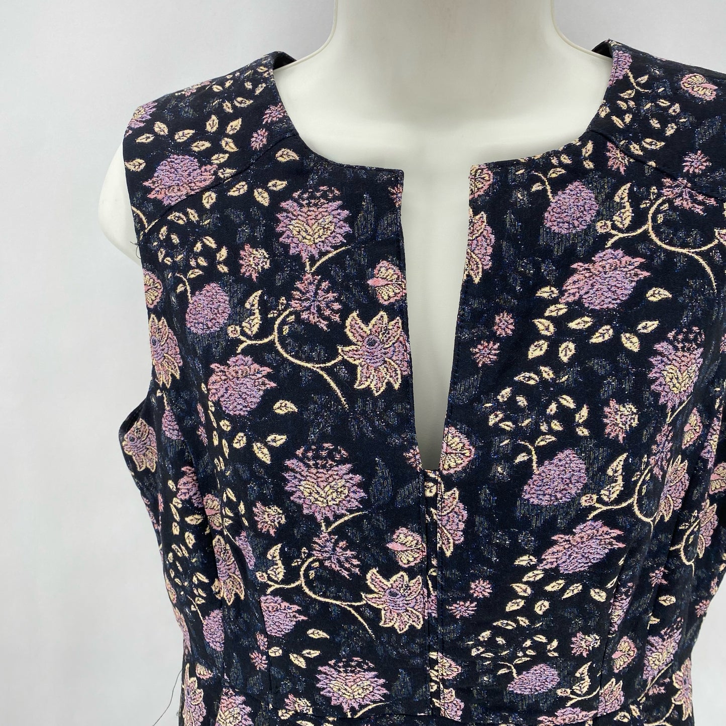 Size 6 NANETTE LEPORE FLOWERS Dress
