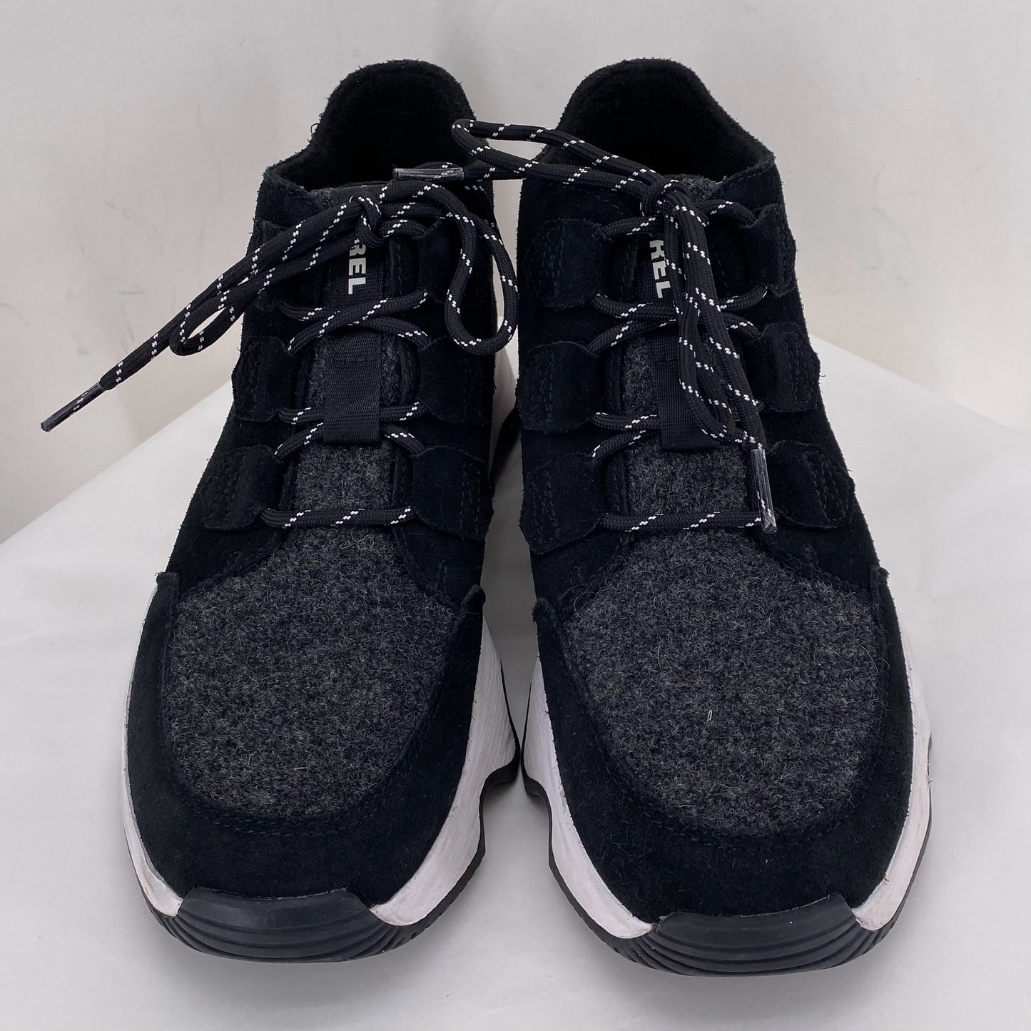 Black W Shoe Size 8.5 SOREL Sneakers