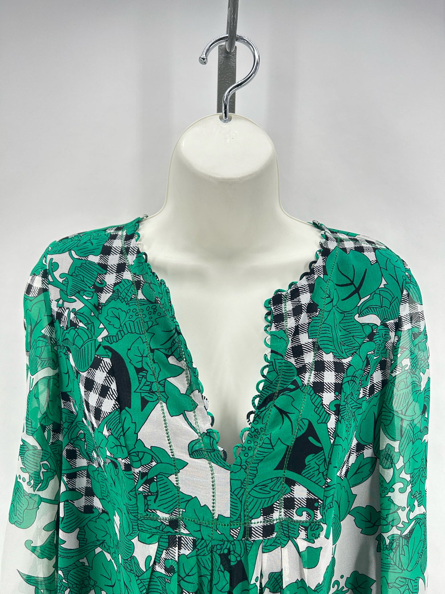 Size 4 DIANE VON FURSTENBER Floral Shirt