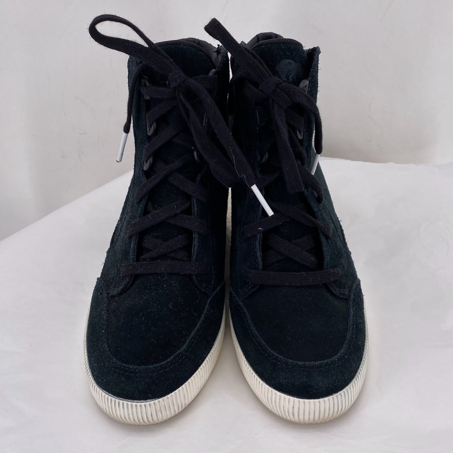 Black W Shoe Size 7.5 SOREL shooties/booties