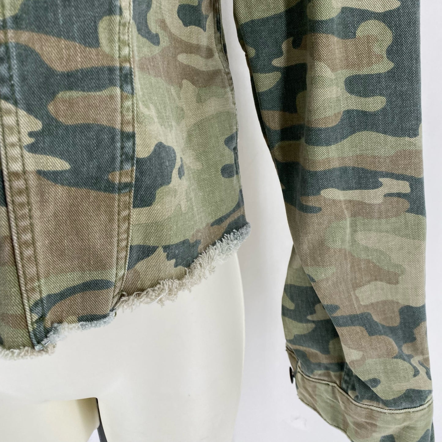 Size XS FREE PEOPLE Camoflage Jacket