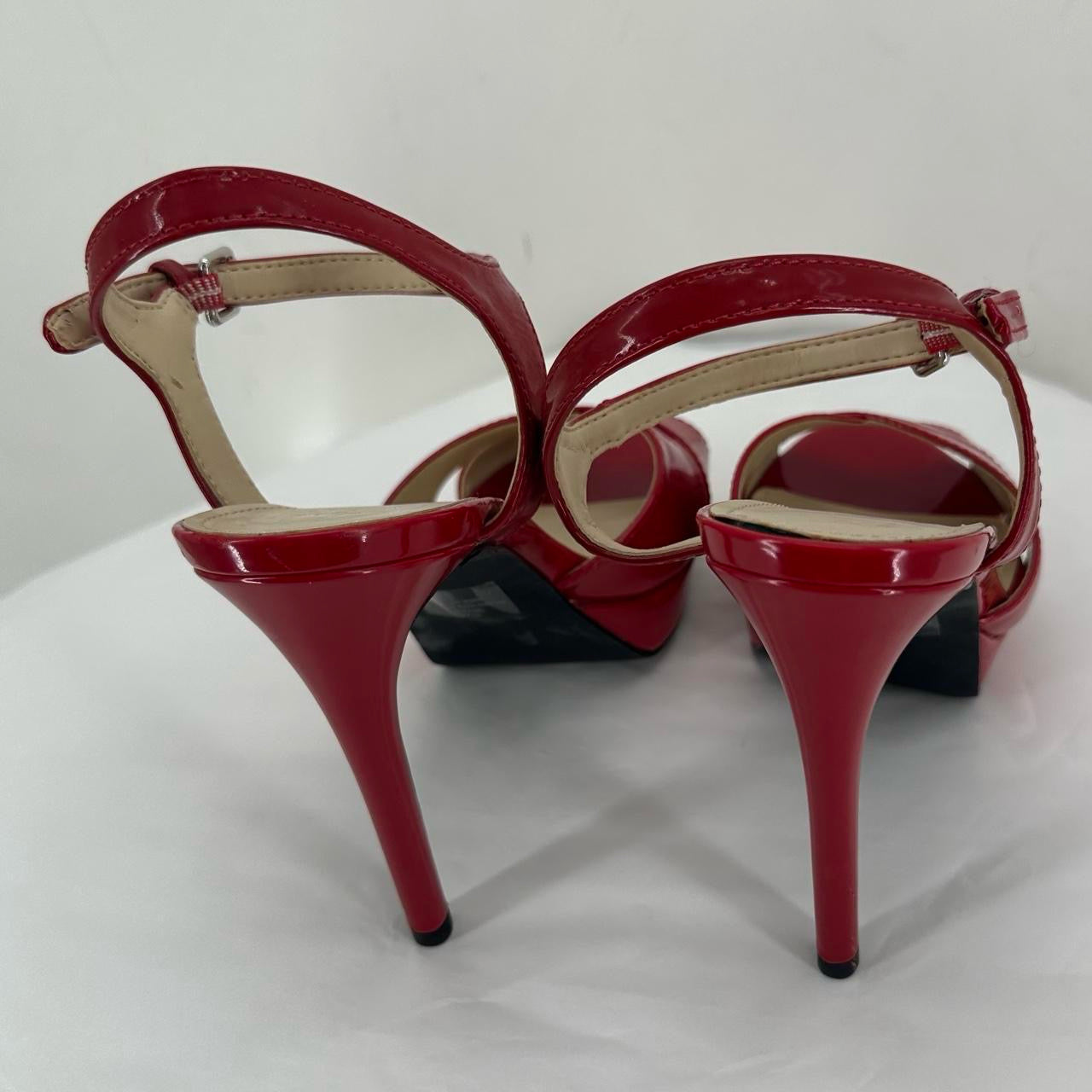Red W Shoe Size 6.5 GUESS Heels