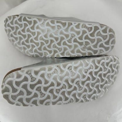 Silver W Shoe Size 8 BIRKENSTOCK Sandals