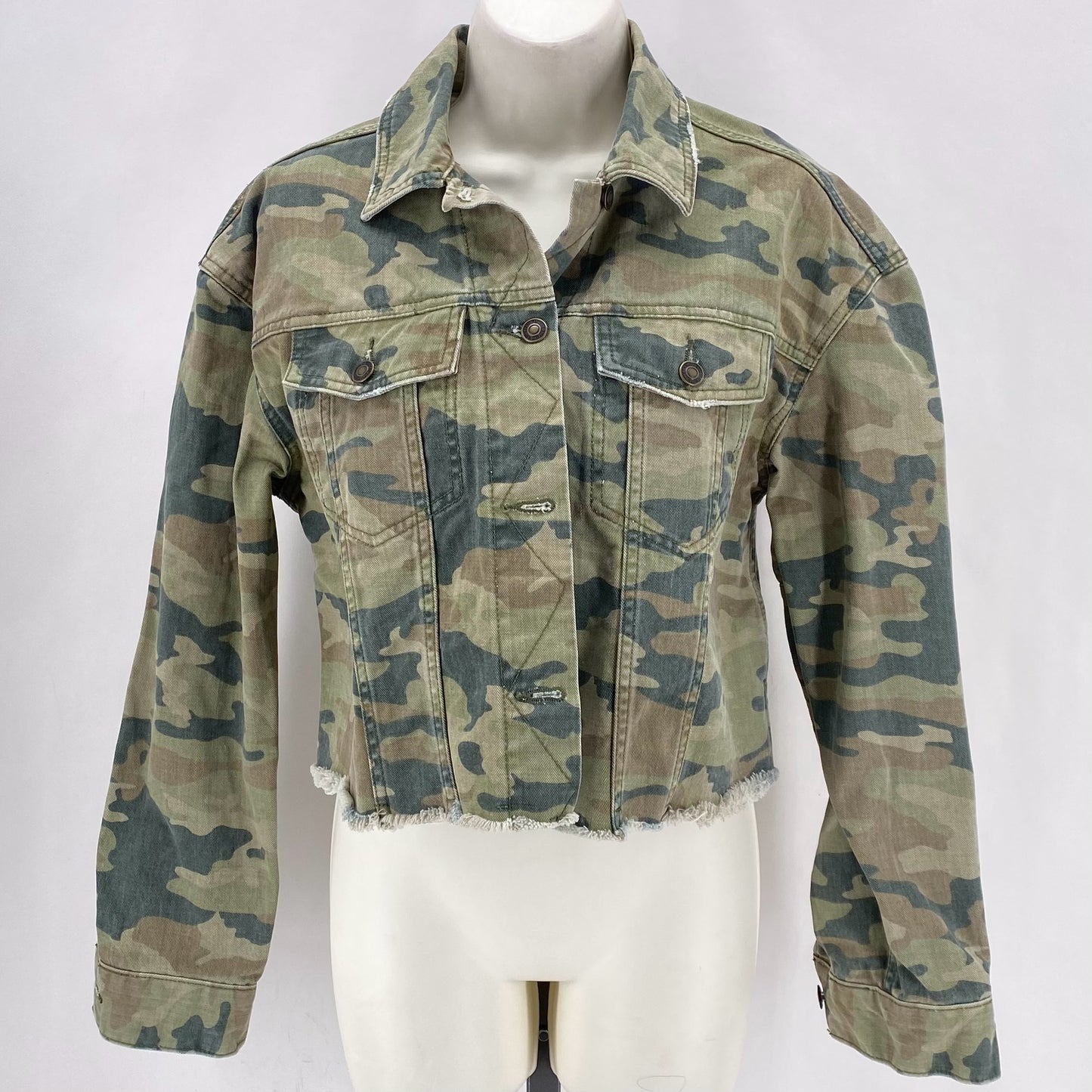 Size XS FREE PEOPLE Camoflage Jacket