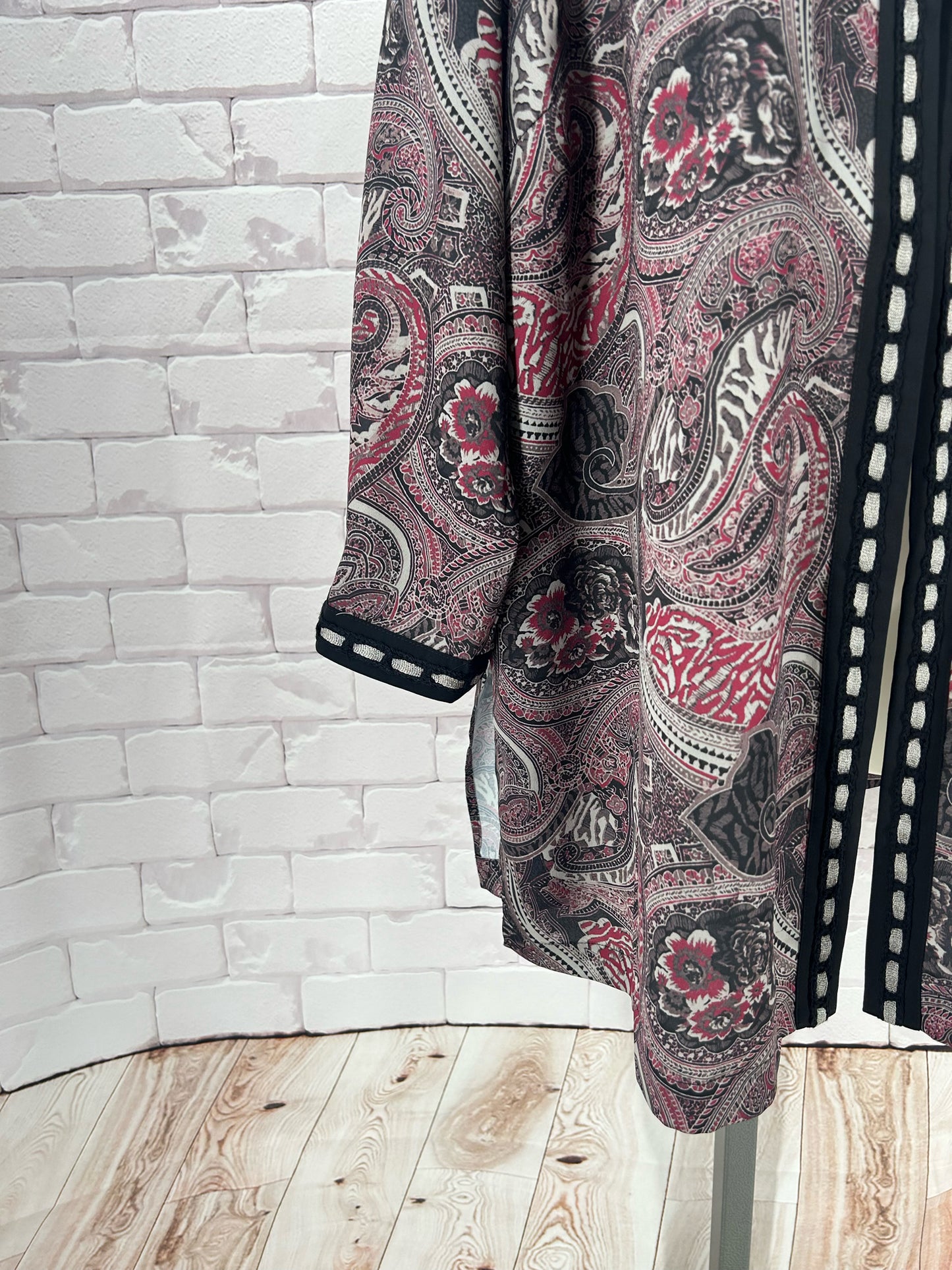 Size 1X MING WANG Paisley KIMONO