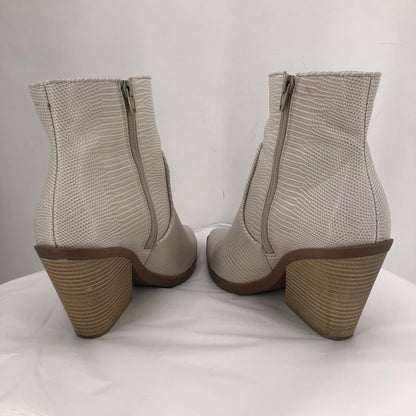 Cream W Shoe Size 10 EXPRESS Boots