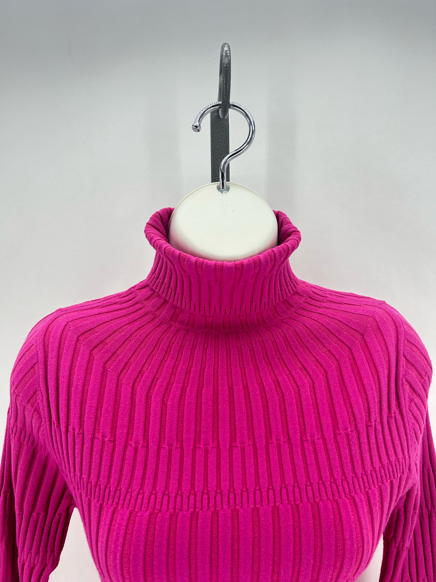 Size S CARLISLE Sweater