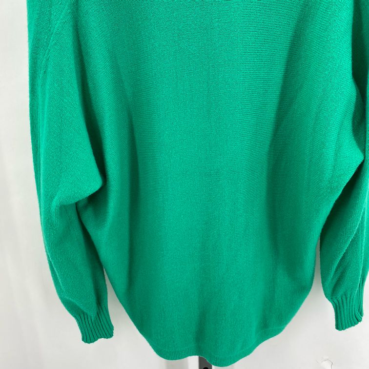 Size M LILLY PULITZER Sweater