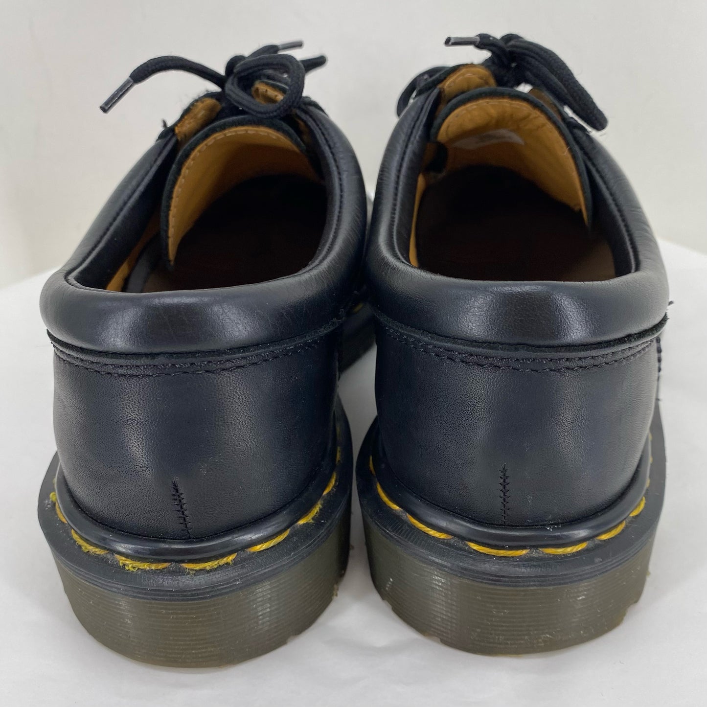 Black W Shoe Size 6 DR. MARTENS Flats