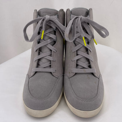 Gray W Shoe Size 10 SOREL shooties/booties