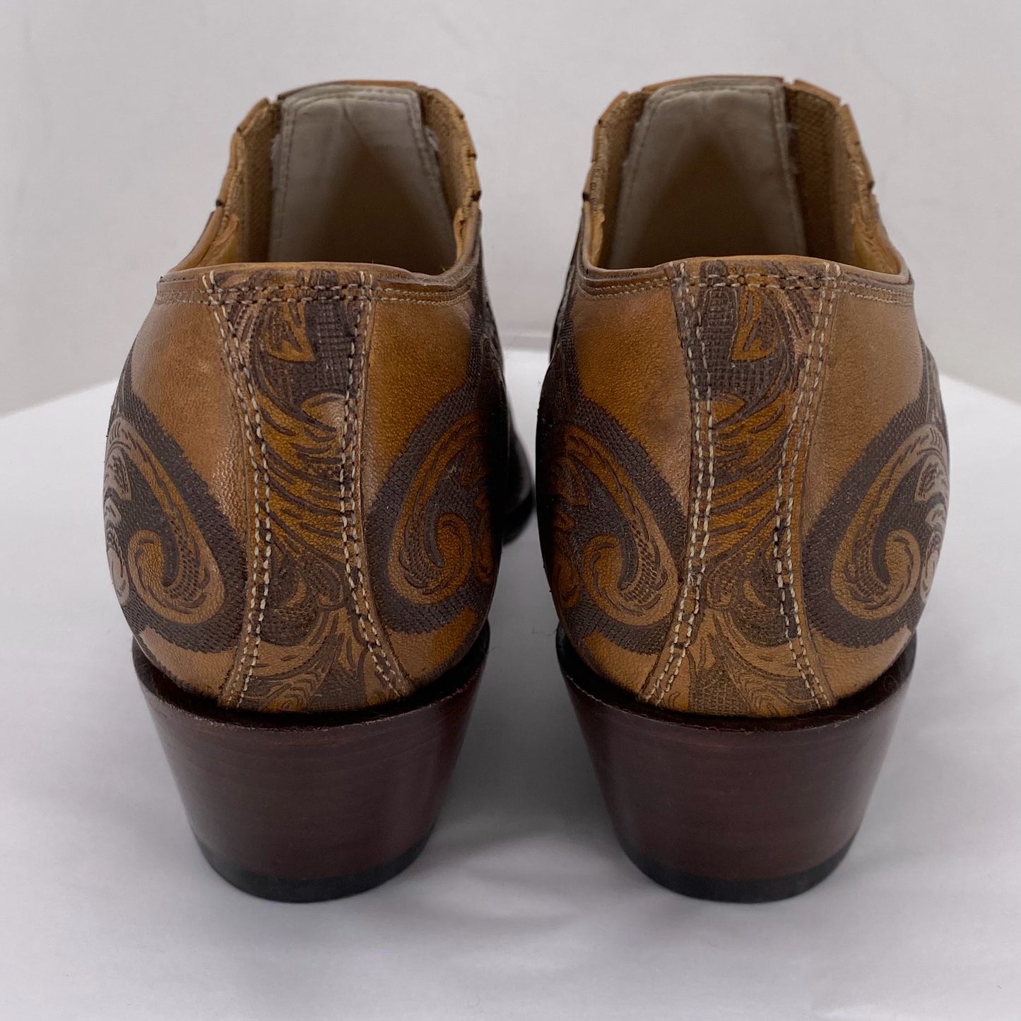Camel W Shoe Size 7 CHARLIE HORSE shooties/booties